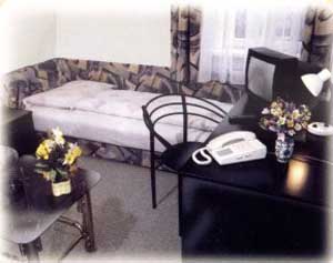Standard single with private facilities, and breakfast